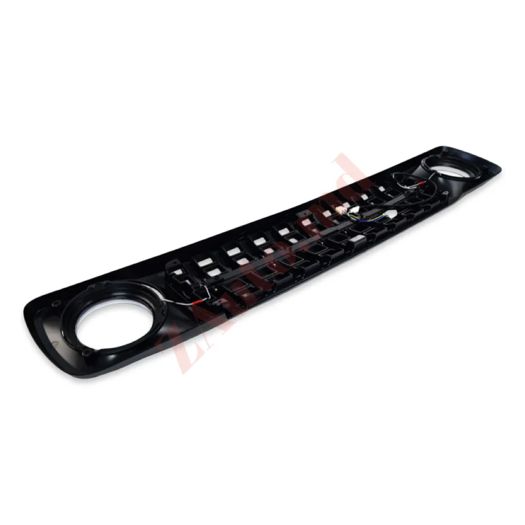 Grilă radiator pentru Lada Niva 4x4 cu bară luminoasă LED și lumini de zi (DRL) integrate în conturul farurilor thumbnail 3