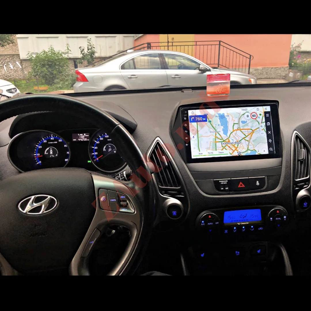 Штатная магнитола Hyundai ix35/Tucson 2009-2015 Android thumbnail 2